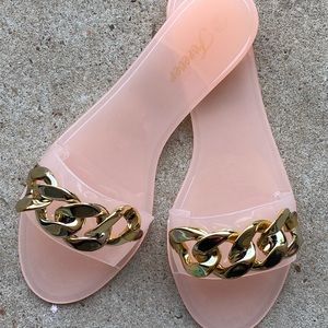 Peach Flat Sandal with Gold link Chain